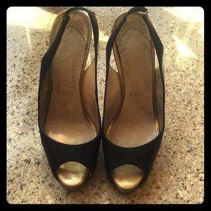 Louboutin Gold & Black Slingbacks 👠